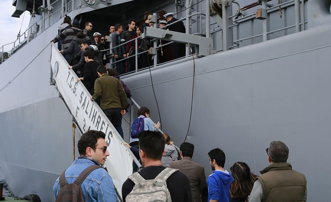 Türk savaş gemileri, vatandaşların ziyaretine açıldı galerisi resim 10