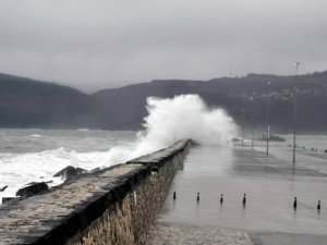 Amasra Limanı'ndaki mendirek 2 yıl içinde onarılacak