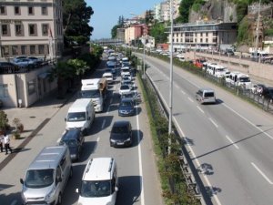 Karadeniz Sahil Yolu’nda tatil yoğunluğu yaşanıyor