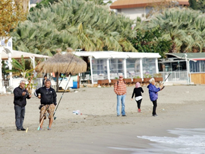 Mavi bayraklı plajlar, amatör balıkçılara kaldı