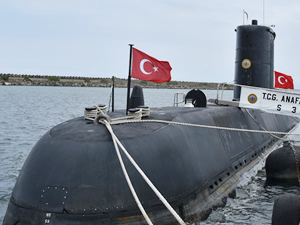 TCG Anafartalar denizaltısı, Samsun Limanı'na demir attı