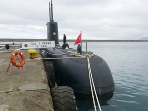 TCG 1. İnönü Denizaltısı, Rize Limanı'na yanaştı