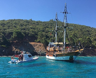 Kuşadası Körfezi havadan ve denizden denetleniyor