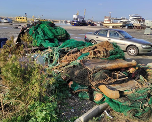 İzmir’de 24 adet trol ağı ve kapısına el konuldu