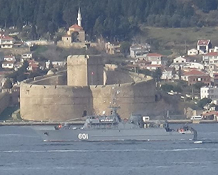 Rus mayın tarama gemisi, Çanakkale Boğazı'ndan geçti