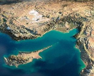 Türkiye, KKTC kıyılarına yaklaşan petrol sızıntısına müdahale ediyor