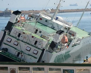 IVAN isimli Ro-Ro gemisi, Cezayir’de limanda yan yattı