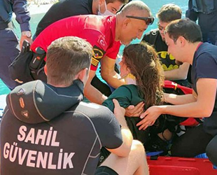 Denize düşen Ukraynalı paraşütçüyü Sahil Güvenlik ekipleri kurtardı