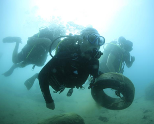 Antalya’da deniz dibi temizliği yapıldı