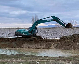 Suğla Gölü etrafında taşkınla mücadele sürüyor