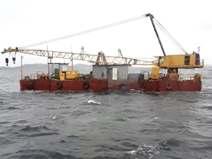 Marmara Adası açıklarında sürüklenen şat, Marmara Adası Limanı'na çekildi