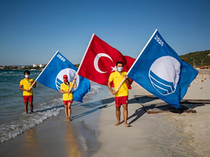 İzmir’de 4 plajda daha mavi bayrak dalgalanacak