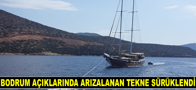 Bodrum açıklarında arızalanan tekne sürüklendi