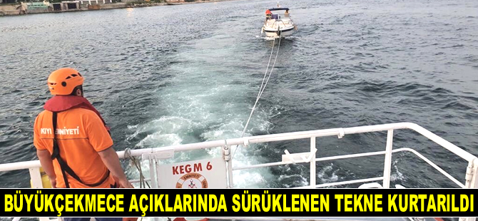 Büyükçekmece açıklarında sürüklenen tekne kurtarıldı