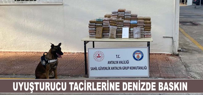 Antalya’da uyuşturucu tacirlerine denizde baskın