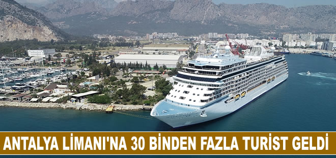 Antalya Limanı'na bu yıl kruvaziyerlerle 30 binden fazla turist geldi