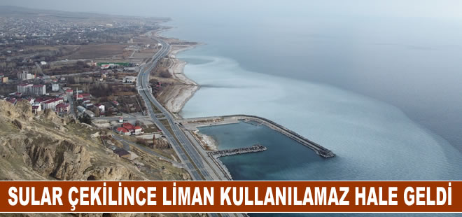 Van Gölü'nde sular çekilince liman kullanılamaz hale geldi