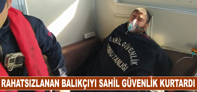 Denizde rahatsızlanan balıkçı sahil güvenlik botuyla kurtarıldı