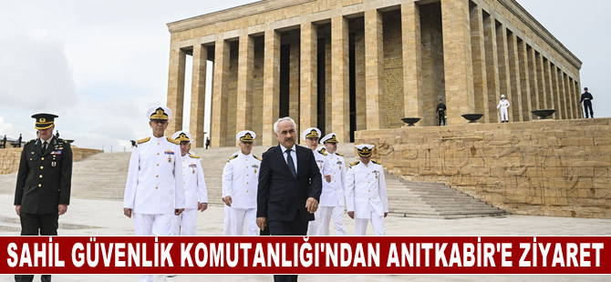 Sahil Güvenlik Komutanlığından Anıtkabir'e ziyaret