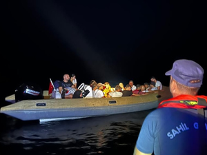 Fethiye açıklarında 19 düzensiz göçmen yakalandı