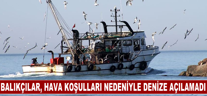 Akçakoca'da balıkçılar, olumsuz hava koşulları nedeniyle denize açılamadı