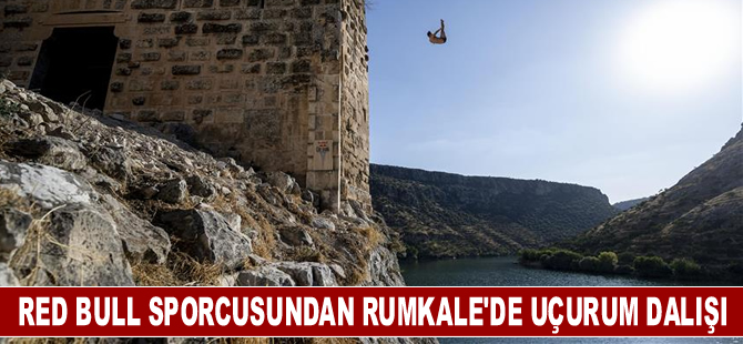 Red Bull sporcusundan Rumkale'de uçurum dalışı