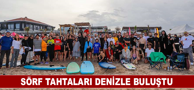 Sörf tahtaları Sörf Festivali'nde denizle buluştu