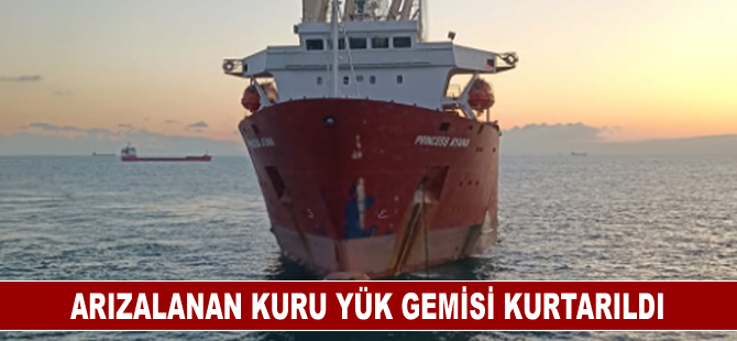 Arızalanan kuru yük gemisi kurtarıldı