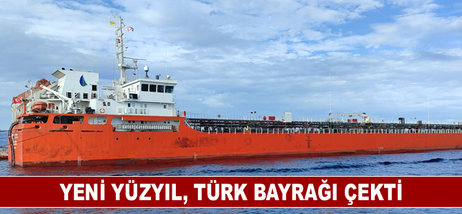 YENİ YÜZYIL, Türk Bayrağı çekti