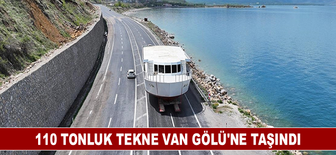 Van Gölü'ne 110 Tonluk Gezi Teknesi Taşındı