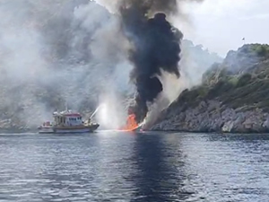 Datça'da tekne yangını!