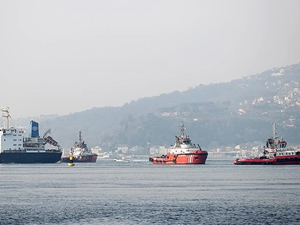 İstanbul Boğazı'nda gemi trafiği askıya alındı!