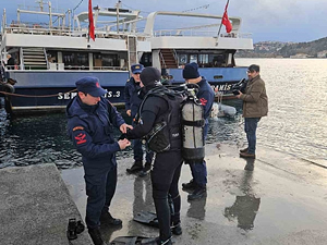 Rumeli Hisarı’nda balık tutan 2 kişi denize düşüp kayboldu