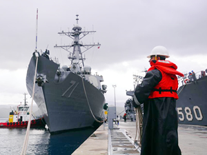 ABD savaş gemisi  USS Ross, Marmaris'e demirledi