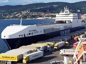 İtalya Altyapı ve Ulaştırma Bakanı Graziano Delrio, Trieste Limanı'nı ziyaret etti