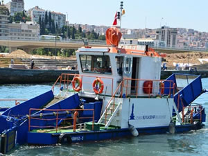 İzmir Körfez’i için Tuzla'da  4. deniz süpürgesi inşa ediliyor