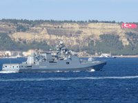 Rus savaş gemisi 'Admiral Makarov', Çanakkale Boğazı'ndan geçti