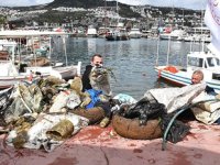 Bodrum’da deniz dibinden tonlarca çöp çıktı