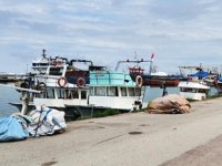 Yasak başladı, Karadeniz'de balıkçılar ağ ve teknelerini bakıma aldı