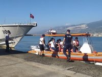 Rahatsızlanan gemi kaptanının yardımına Sahil Güvenlik koştu