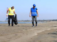 Mersin sahillerinde petrol temizliği sürüyor