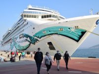 Norwegian Jade yolcu gemisi, Kuşadası’na geldi