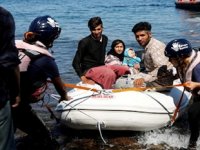 Yunanistan’da göçmen teknesi battı: 12 kişi kurtarıldı