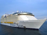 Dünyanın en büyük yolcu gemisi Wonder of the Seas, ilk seferine çıktı