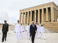 Sahil Güvenlik Komutanlığından Anıtkabir'e ziyaret