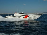 Antalya'da batma tehlikesi geçiren teknedeki 3 kişi kurtarıldı