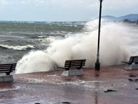 Marmara, Batı Karadeniz ve Kuzey Ege'de kuvvetli fırtına uyarısı!