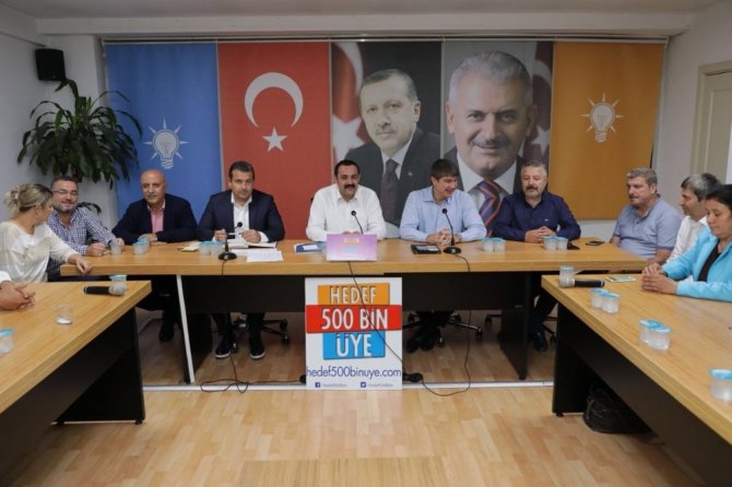 ak-parti-antalya-il-yonetim-kurulu-toplantisina-katilan-antalya-buyuksehir-002.jpg